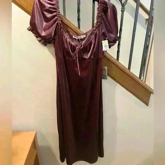 All in Favor - Picture 3 of 4